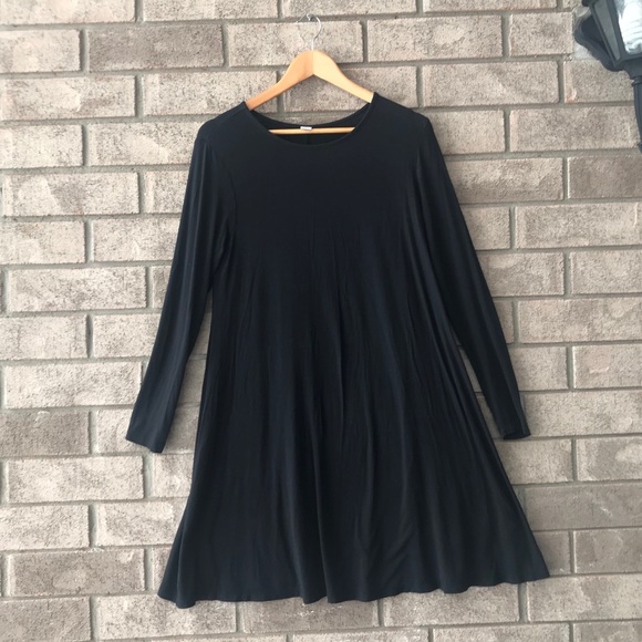 Old Navy Black Long-Sleeve Swing Dress - Picture 3 of 5